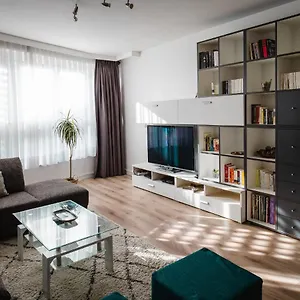 Midi-suede Apartment