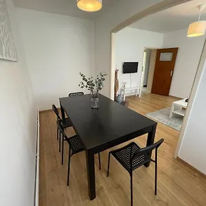 Dans Un Beau Quartier A Anderlecht Apartment