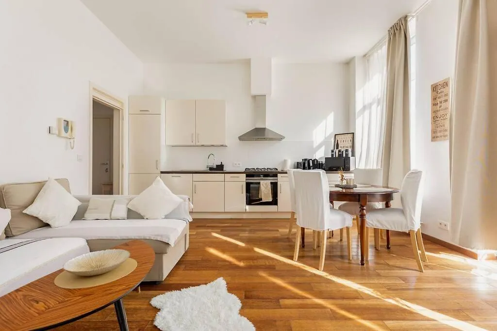 Bel Appart Proche De Gare Du Midi, A Cote Du Centre Ville Brussels Apartment